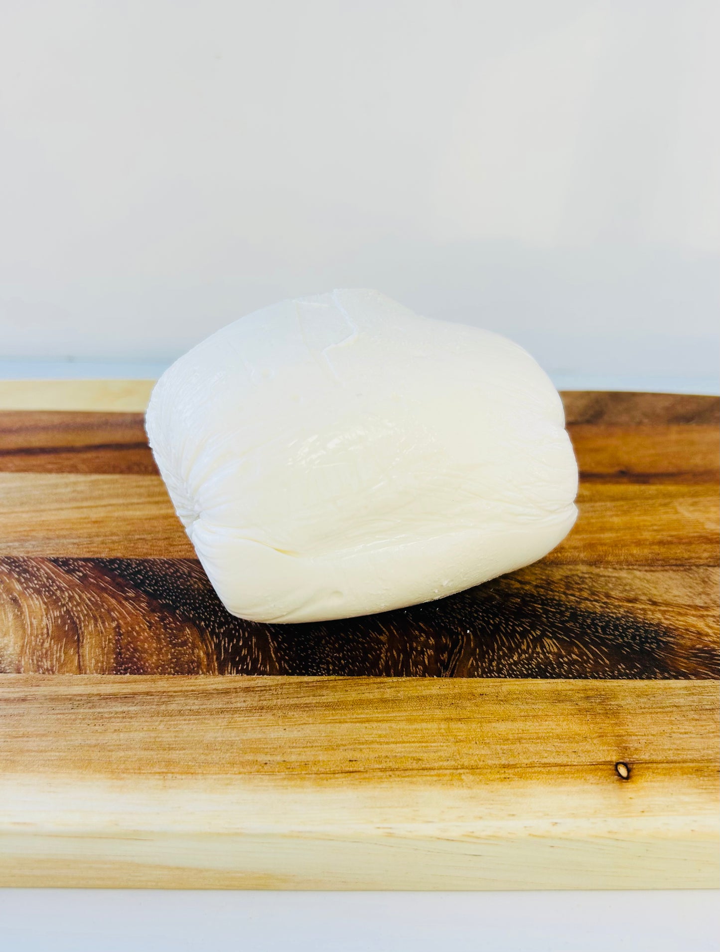 Spatola Latticini: Fresh Mozzarella Cheese